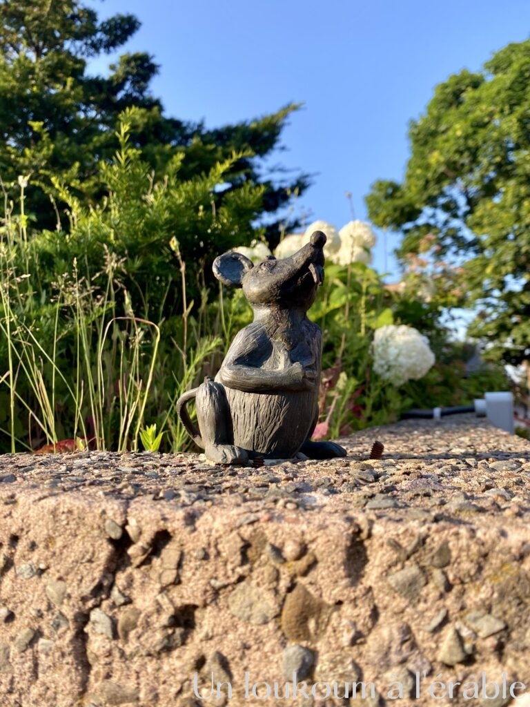 Statuette de petite souris